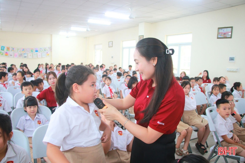 Học sinh iSchool tham gia trò chơi minigame hấp dẫn vừa học, vừa chơi, vừa nhận quà. bqbht_br_1760425903771.jpg