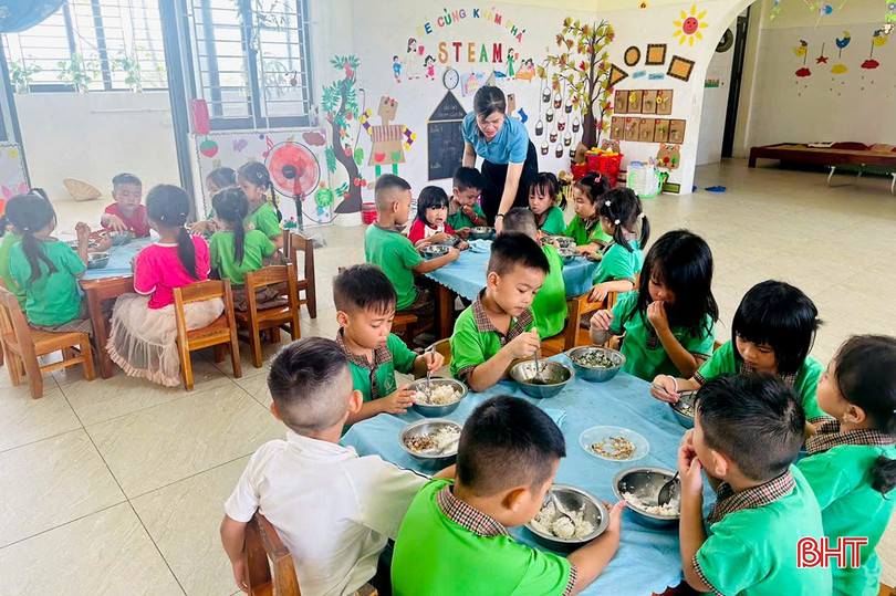 Dịch vụ bán trú giúp các trường mầm non duy trì nền nếp, nâng cao chất lượng nuôi, dạy trẻ. bqbht_br_13.jpg