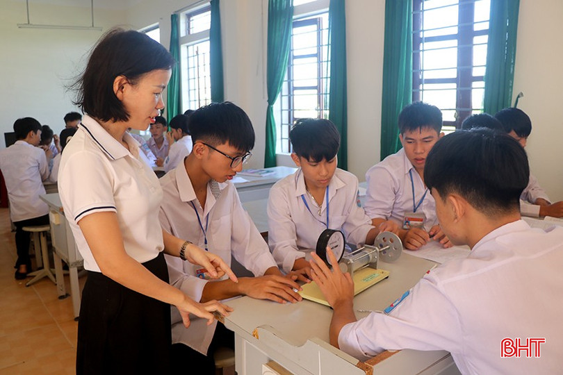 Đề tham khảo môn Vật lý có trên 90% kiến thức lớp 12. 16-1719-3718.jpg