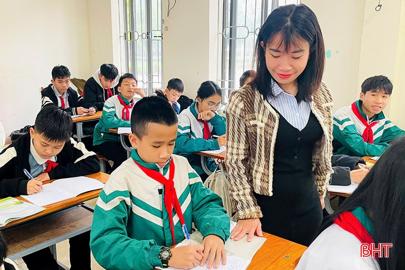 Việc kiểm tra bài cũ ở Trường THCS Mỹ Châu cũng được thực hiện một cách nhẹ nhàng. bqbht_br_17.jpg