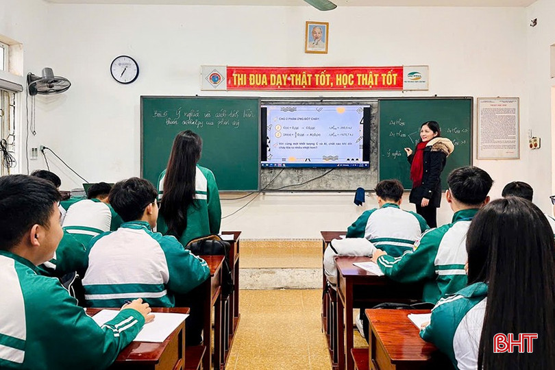 Giờ học đầu năm của cô và trò Trường THPT Phan Đình Phùng. bqbht_br_13.jpg