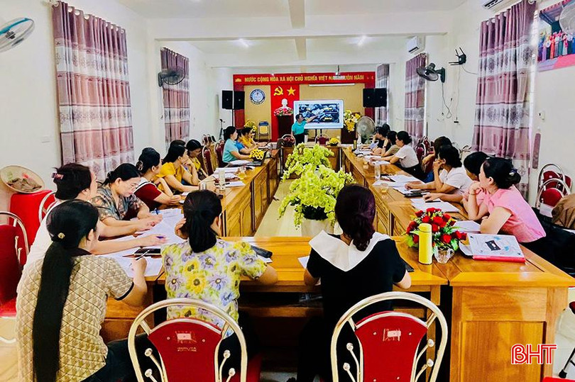 Các trường tổ chức bồi dưỡng nghiệp vụ, chính trị cho giáo viên trước thềm năm học mới. 1.1.jpg