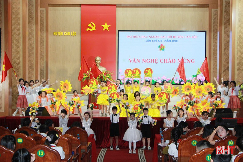 Tiết mục văn nghệ chào mừng đại hội. bqbht_br_16.jpg