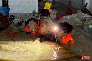 Người dân Hà Tĩnh chung tấm lòng hướng về vùng lũ Đắk Lắk