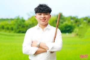 "Chat" với chàng trai Gen Z Hà Tĩnh đạt HCV Liên hoan Âm nhạc toàn quốc