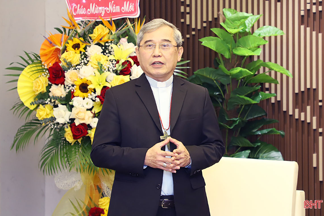 Tòa Giám mục Giáo phận Hà Tĩnh chúc tết Đảng bộ và Nhân dân tỉnh nhà
