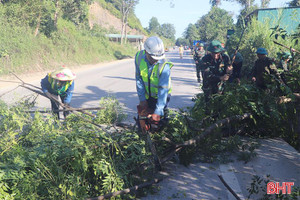 Vũ Quang ra quân giải tỏa hành lang đường mòn Hồ Chí Minh