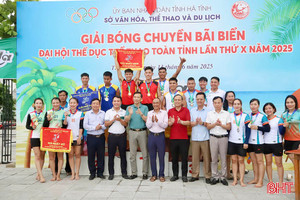 Đội nữ TX Kỳ Anh, nam huyện Kỳ Anh vô địch giải bóng chuyền bãi biển