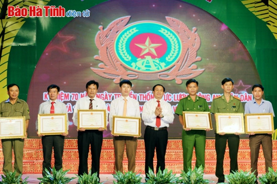 Giao lưu nghệ thuật “Vì bình yên cuộc sống” ảnh 5