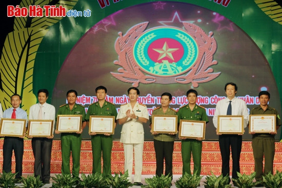 Giao lưu nghệ thuật “Vì bình yên cuộc sống” ảnh 6