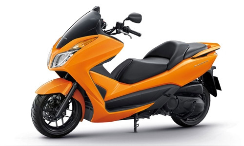 Honda Forza 300 mới giá 4.500 USD ảnh 2
