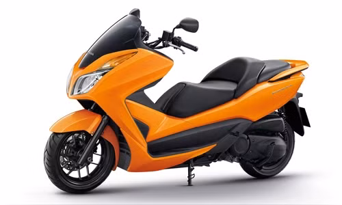 Honda Forza 300 mới giá 4.500 USD ảnh 2