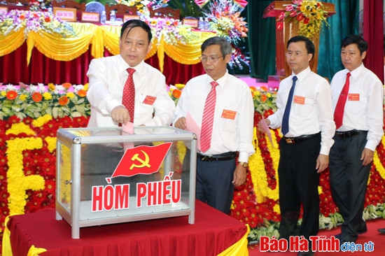 Đảng bộ Hương Khê bầu ông Đinh Hữu Tân giữ chức Bí thư Huyện ủy ảnh 4