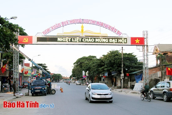 Nghi Xuân phấn đấu trở thành trung tâm KT-XH phía Bắc Hà Tĩnh ảnh 1