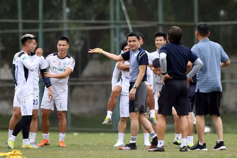 Những đội bóng nào chịu chi nhất V. League 2021?