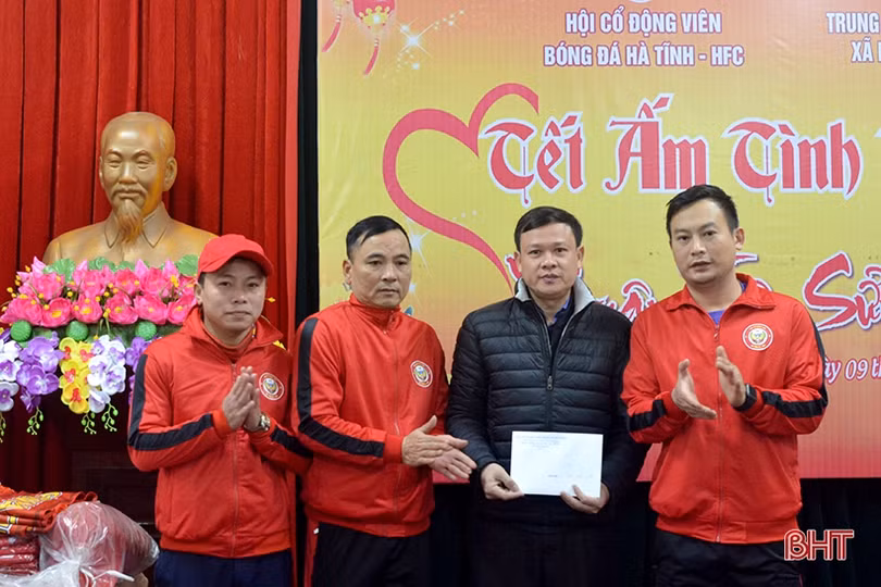 “Tết ấm tình thương” tại Trung tâm Điều dưỡng người có công và Bảo trợ xã hội Hà Tĩnh