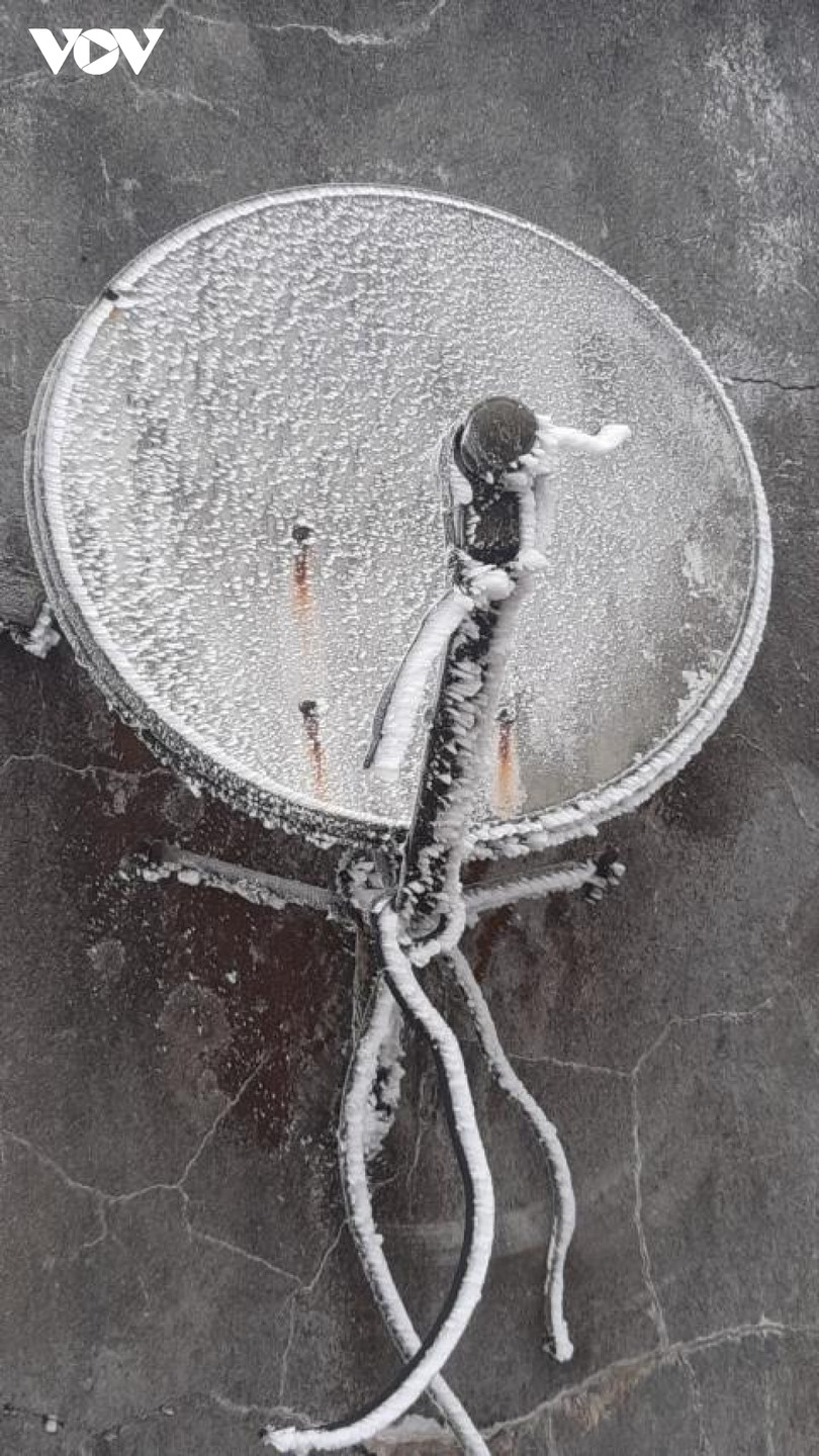 Băng giá phủ trắng trên đỉnh Mẫu Sơn, Yên Tử, Phja Oắc