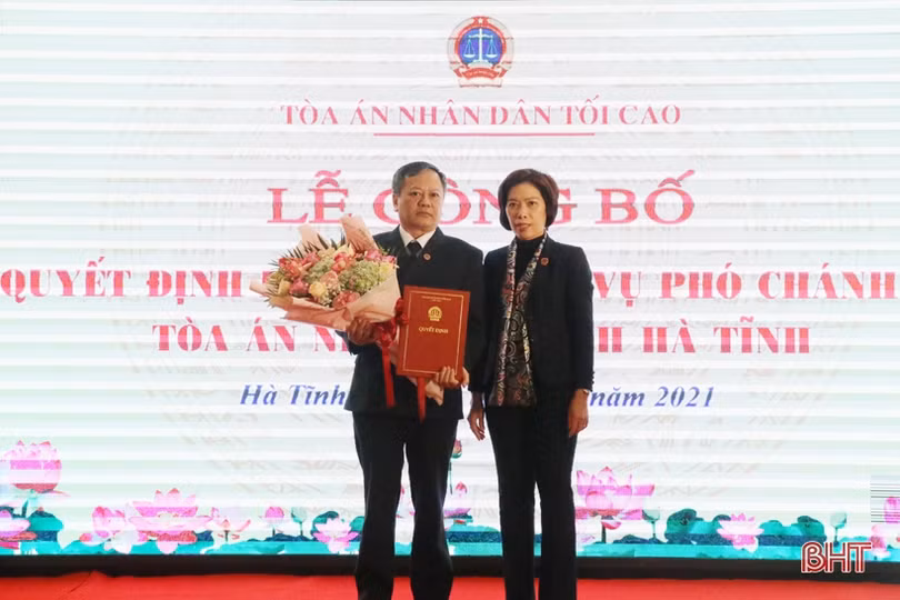 Công bố quyết định bổ nhiệm Phó Chánh án Tòa án nhân dân Hà Tĩnh