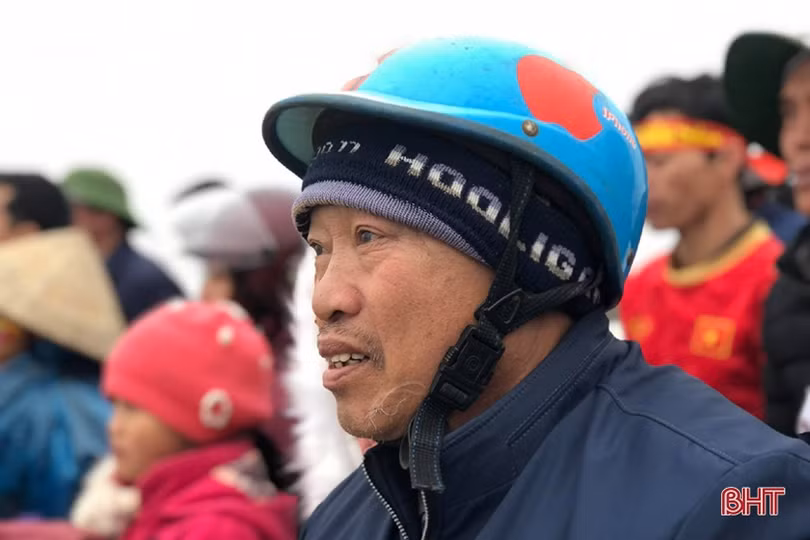 Sôi động lễ hội đua thuyền của người dân ven đô TP Hà Tĩnh