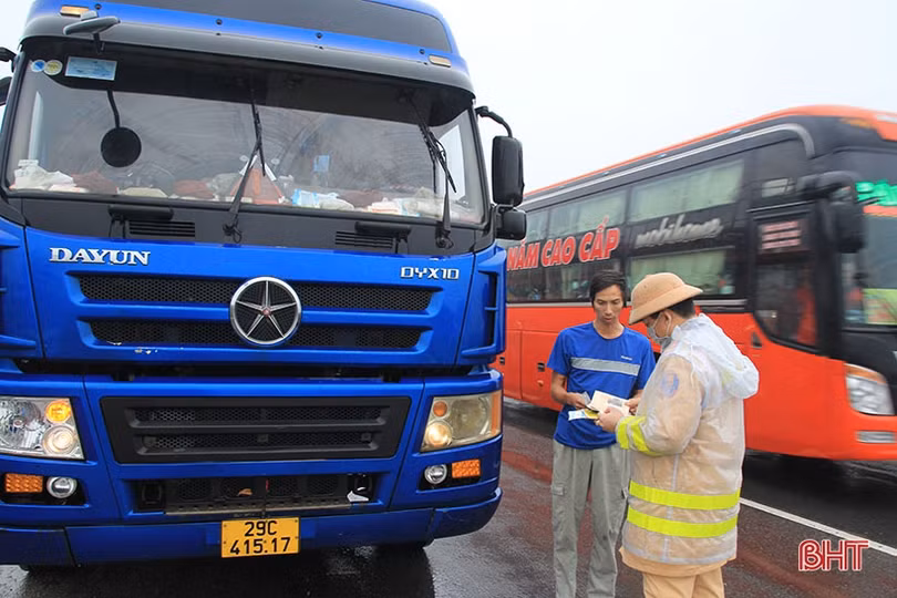 Vượt lên giá rét, người dân Hà Tĩnh nỗ lực duy trì lao động, sản xuất