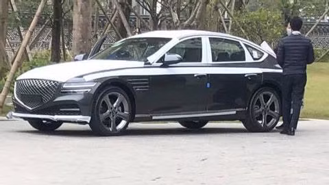 Sedan hạng sang Genesis G80 2021 xuất hiện tại Việt Nam