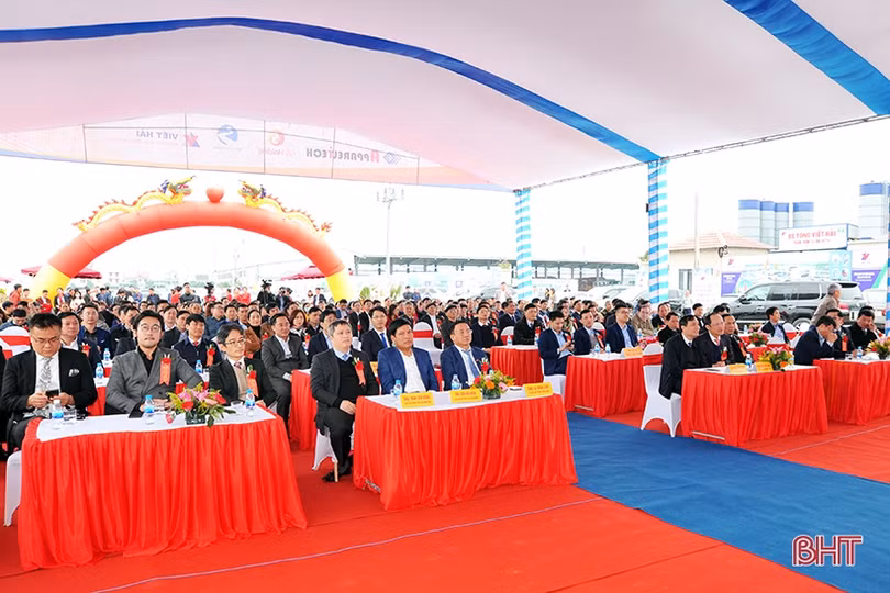 Khởi động dự án đầu tư hạ tầng kỹ thuật CCN và khánh thành một số nhà máy tại Đức Thọ