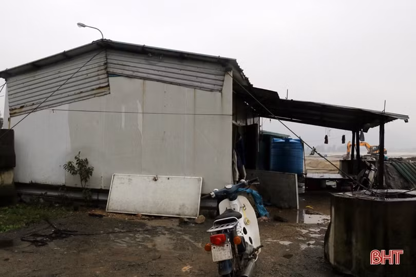 Công nhân KKT Vũng Áng bám công trường, vượt lên thời tiết khắc nghiệt