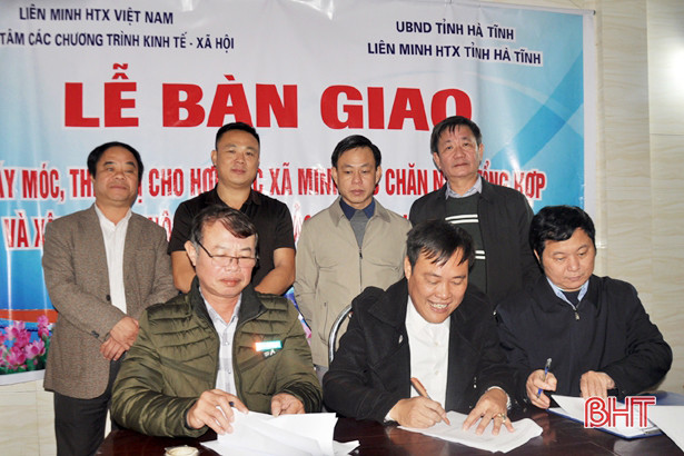 Liên minh HTX Việt Nam hỗ trợ HTX Hà Tĩnh thiết bị sản xuất, kinh doanh