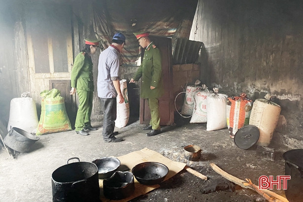 Hà Tĩnh tiêu hủy hơn 5 tấn thực phẩm bẩn