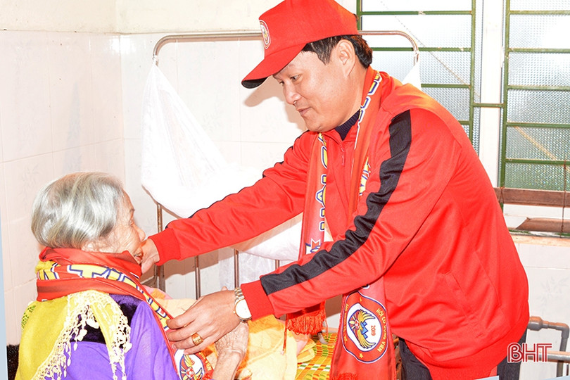 “Tết ấm tình thương” tại Trung tâm Điều dưỡng người có công và Bảo trợ xã hội Hà Tĩnh