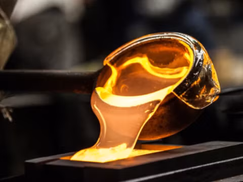 Phát hiện trạng thái vật chất mới: thuỷ tinh lỏng