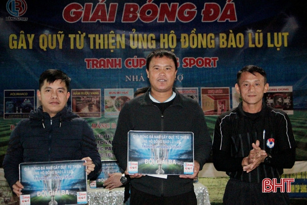 16 đội bóng đá phong trào tham gia giải từ thiện tranh Cúp Bằng Sport