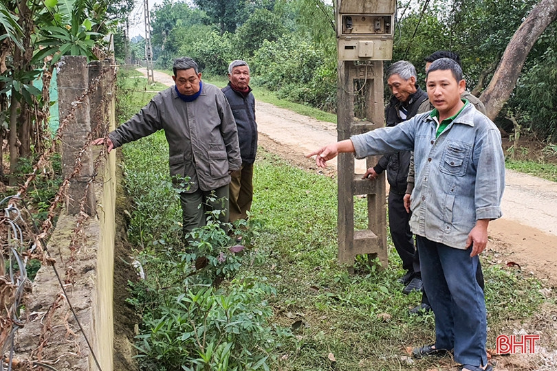 Đường trục chính xuống cấp, thôn khó xây dựng khu dân cư kiểu mẫu