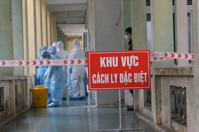 Chiều 4/1, bé gái 3 tuổi cùng 2 người khác mắc Covid-19