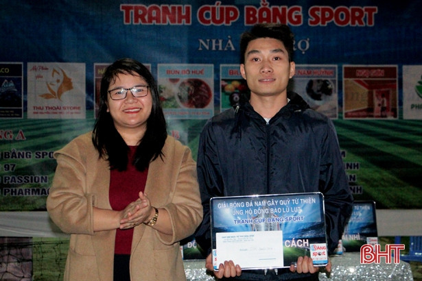 16 đội bóng đá phong trào tham gia giải từ thiện tranh Cúp Bằng Sport