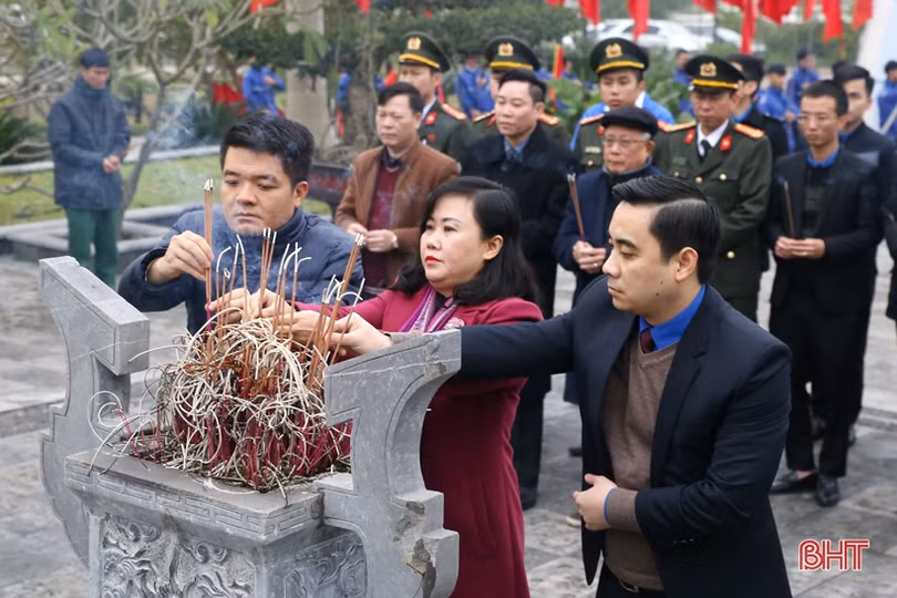 Tuổi trẻ Hà Tĩnh phát động thi đua Kỷ niệm 90 năm Ngày thành lập Đoàn