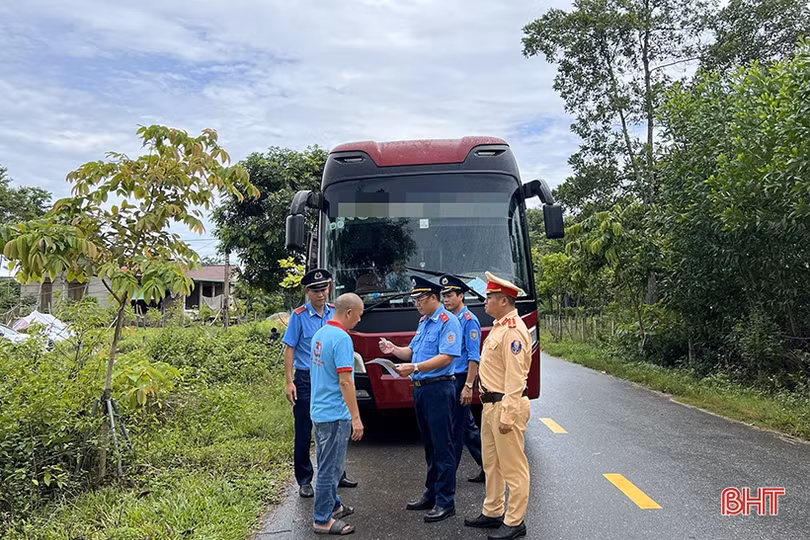 Hà Tĩnh mạnh tay xử lý xe hợp đồng “trá hình” tuyến cố định