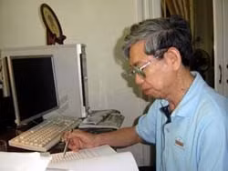 Đất nghèo nuôi tiến sỹ