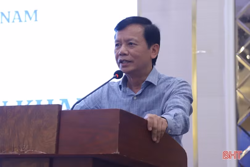 Trang bị kiến thức cho cán bộ bảo trợ người khuyết tật, trẻ mồ côi 