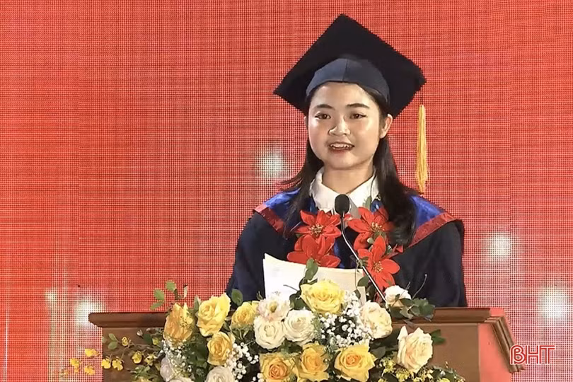 Hà Tĩnh có 3 thủ khoa tốt nghiệp đại học được vinh danh