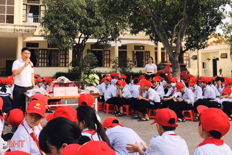 Xây dựng môi trường học đường không khói thuốc