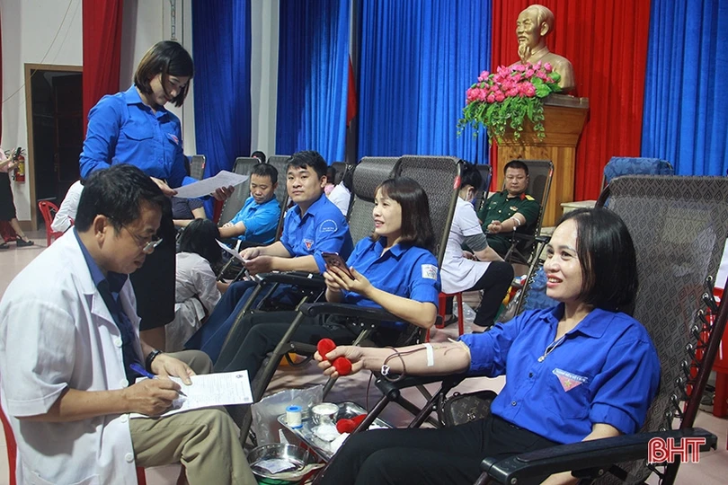 Tiếp nhận 257 đơn vị máu Chia sẻ yêu thương - Trao đời sự sống