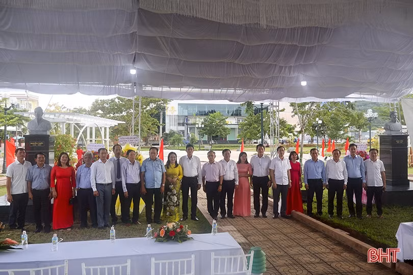 Đặt tượng La Sơn phu tử Nguyễn Thiếp và Đào Tấn tại Bình Định