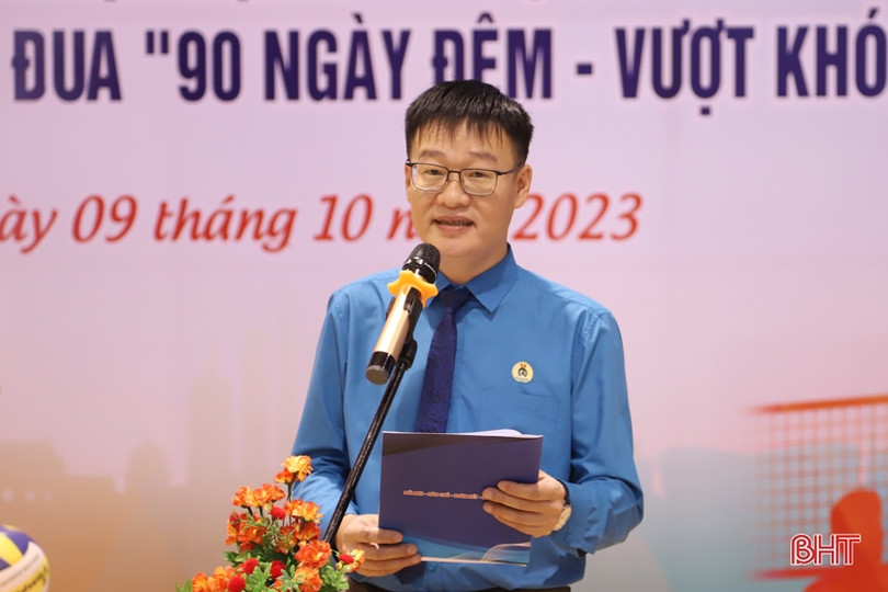 Khởi tranh Giải Bóng chuyền Mitraco Hà Tĩnh