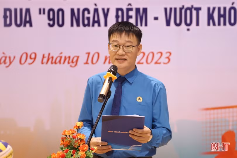 Khởi tranh Giải Bóng chuyền Mitraco Hà Tĩnh