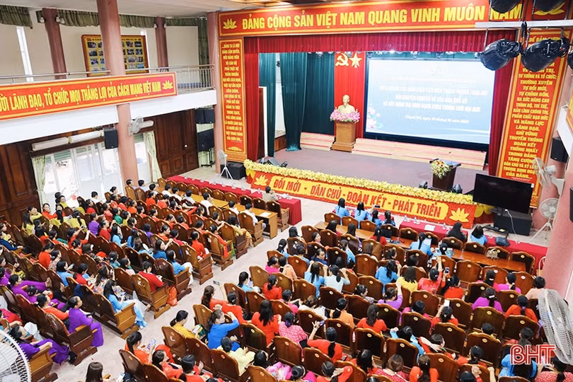 Biểu dương 15 tập thể, cá nhân điển hình trong thực hiện công tác hội phụ nữ