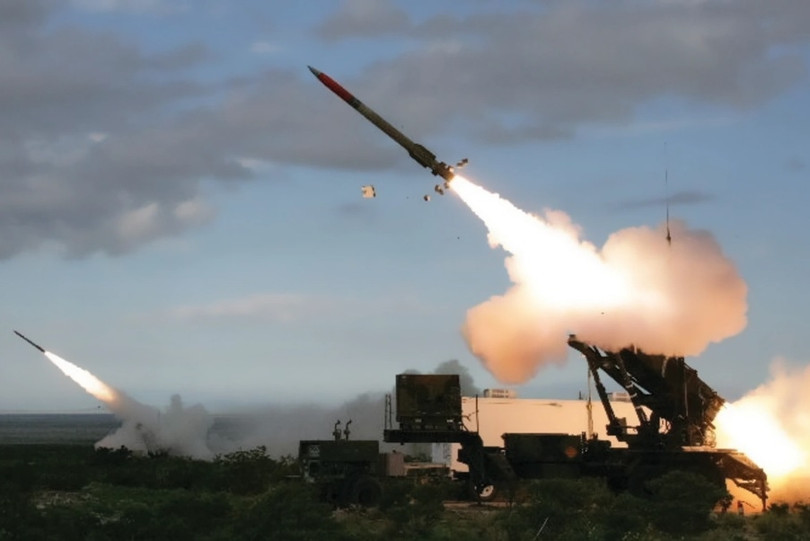 Ukraine tìm kiếm đầu tư để sản xuất tên lửa tầm xa