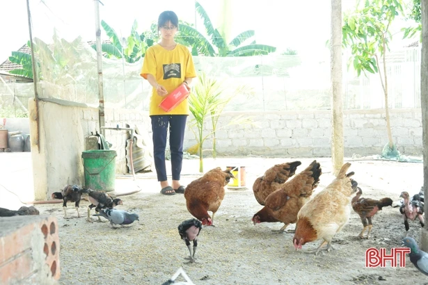 Cha ung thư, mẹ tai biến, 3 con nguy cơ dở dang việc học