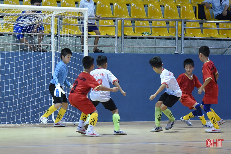 Giải bóng đá TN-NĐ toàn tỉnh 2019: Hai cặp song sinh ghi bàn cho một đội