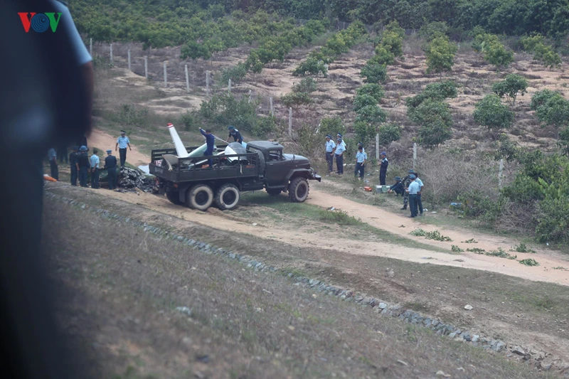 Hiện trường vụ rơi máy bay quân sự ở Khánh Hòa, 2 chiến sỹ hy sinh